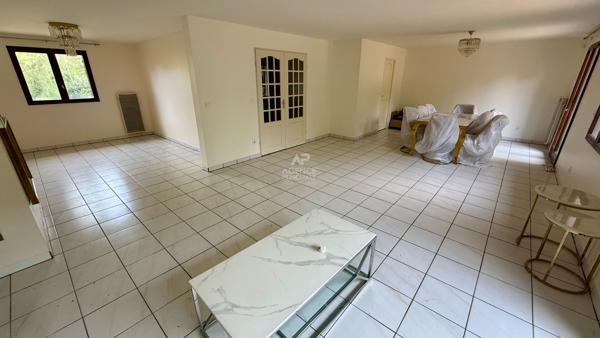 Maison Courdimanche 7 pièce(s) 150.45 m2 651 000 € **  - Référence  2333
