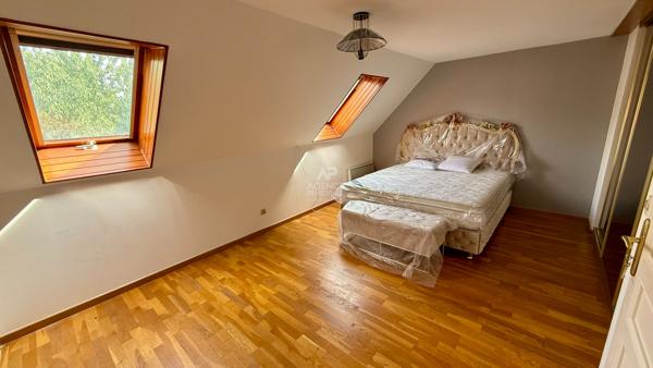 Maison Courdimanche 7 pièce(s) 150.45 m2 651 000 € **  - Référence  2333