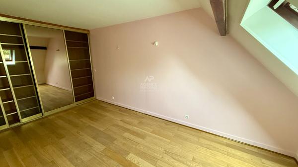 Maison Courdimanche 7 pièce(s) 150.45 m2 651 000 € **  - Référence  2333