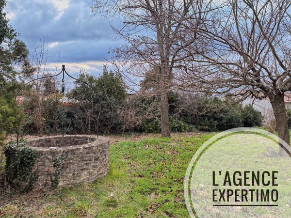 Uchaux (84100) Beau terrain constructible de 700 m2