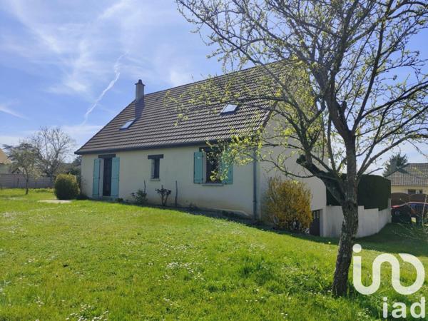 Maison traditionnelle 7 pièces de 152 m² à Châtillon-sur-Loire (45360)