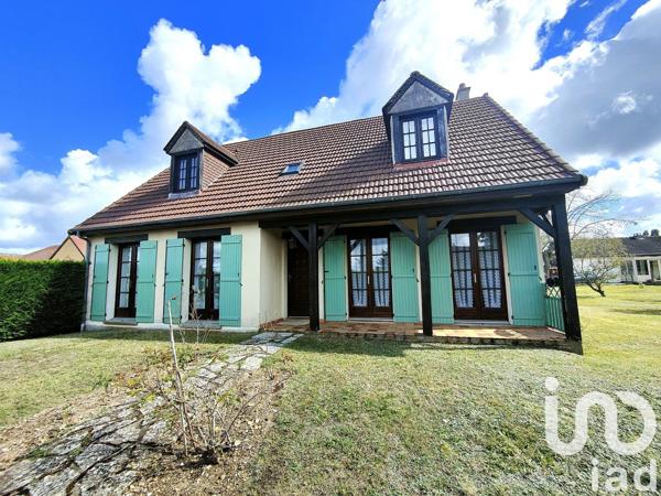 Maison traditionnelle 7 pièces de 152 m² à Châtillon-sur-Loire (45360)