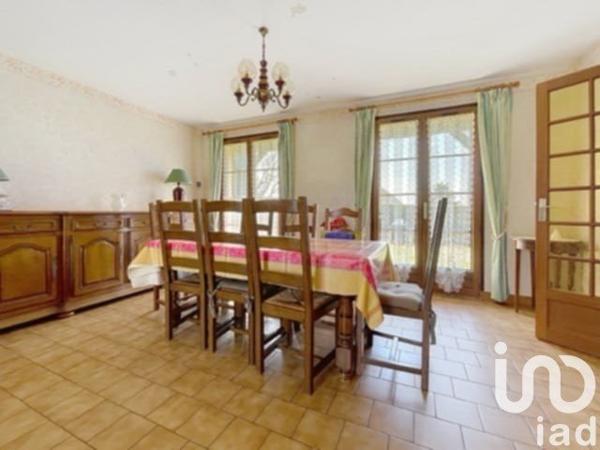 Maison traditionnelle 7 pièces de 152 m² à Châtillon-sur-Loire (45360)