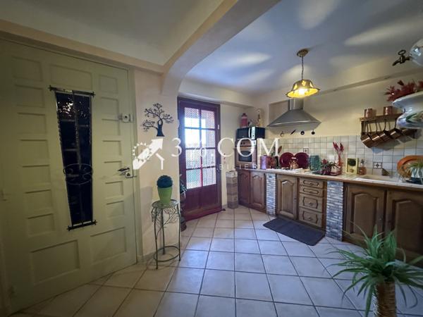 Maison 8 pièce(s) 4 chambre(s) 183 m²