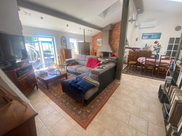 LA TRANCHE SUR MER 85 LA GRIERE A 400M DE LA MER CHARMANTE VILLA PLAIN PIED AVEC ANNEXES SUR 550M² CLOS