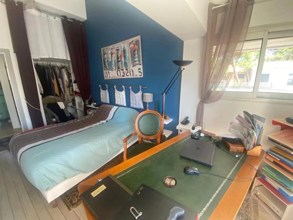 LA TRANCHE SUR MER 85 LA GRIERE A 400M DE LA MER CHARMANTE VILLA PLAIN PIED AVEC ANNEXES SUR 550M² CLOS