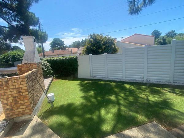 LA TRANCHE SUR MER 85 LA GRIERE A 400M DE LA MER CHARMANTE VILLA PLAIN PIED AVEC ANNEXES SUR 550M² CLOS