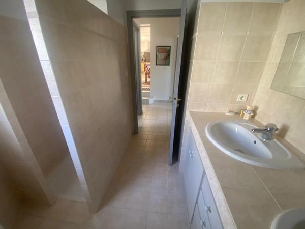 LA TRANCHE SUR MER 85 LA GRIERE A 400M DE LA MER CHARMANTE VILLA PLAIN PIED AVEC ANNEXES SUR 550M² CLOS