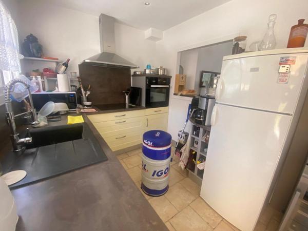 LA TRANCHE SUR MER 85 LA GRIERE A 400M DE LA MER CHARMANTE VILLA PLAIN PIED AVEC ANNEXES SUR 550M² CLOS