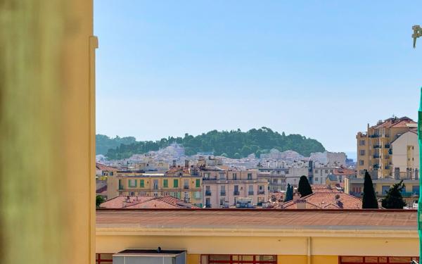 Appartement à vendre    2 pièces • 42,04 m2 Nice