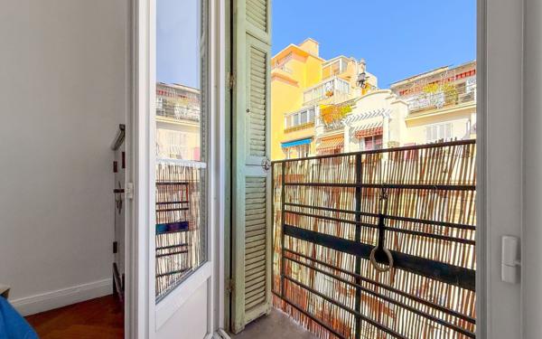 Appartement à vendre    2 pièces • 42,04 m2 Nice