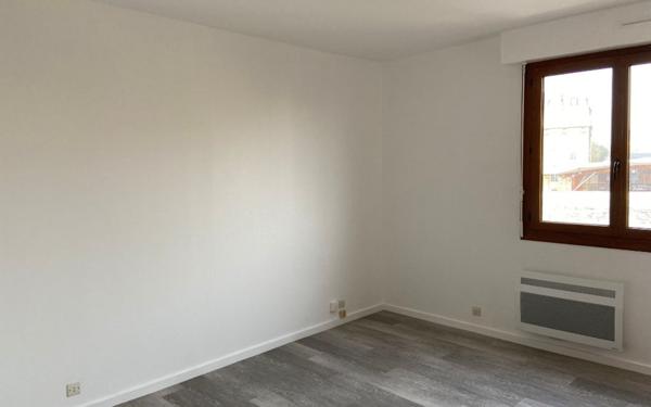 Appartement à louer    1 pièce •  Bordeaux