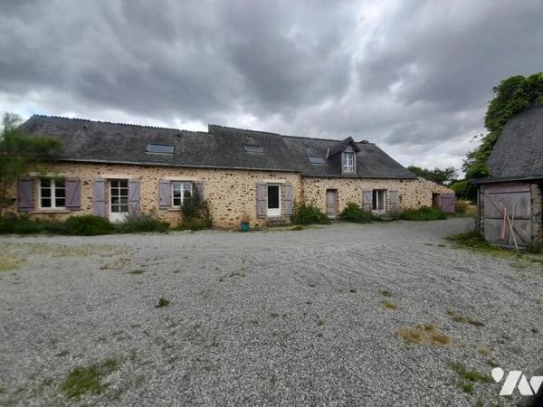 Longère d'habitation de 185m² avec 34079m² de terrain.