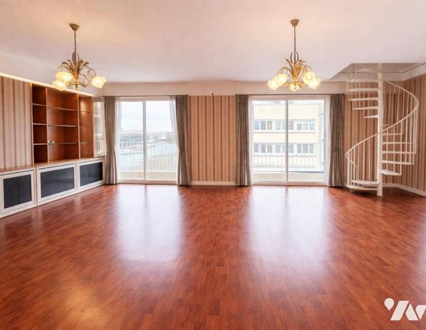 Appartement en duplex avec vue sur le port