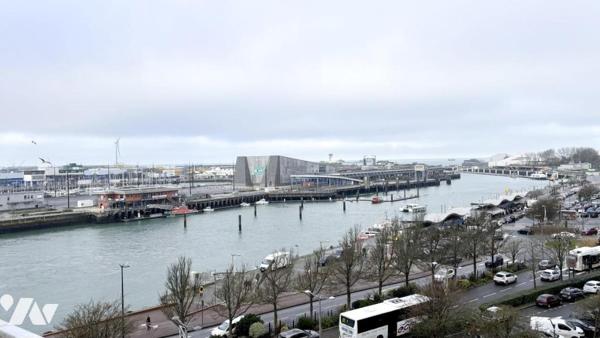 Appartement en duplex avec vue sur le port