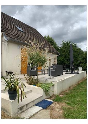 Maison à louer 720 € CC Éguzon-Chantôme 3 p 102 m² DPE C