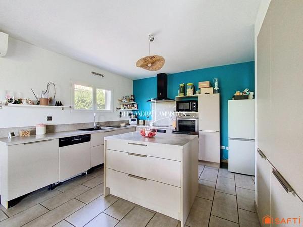 Maison familiale - 5 pièces - 152m²