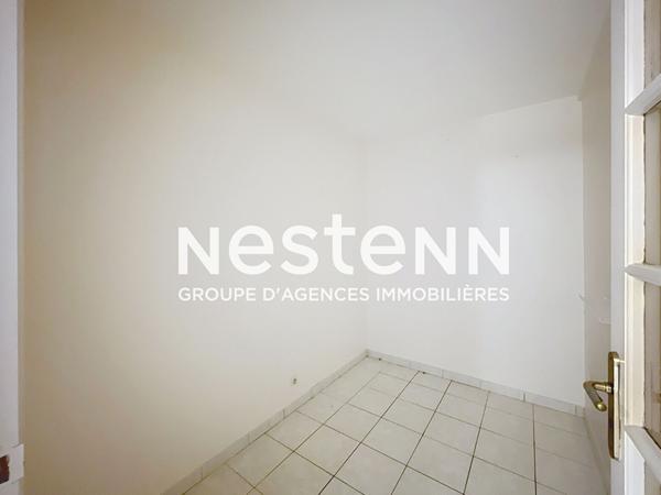 Grand Appartement T5 avec 3 chambres Balcon Cave et Garage au centre Rebufer - 69500 BRON