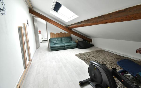 Maison à vendre    5 pièces • 202 m2 Villars-les-Dombes