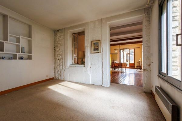 Pernes-les-Fontaines ? maison ancienne de 175 m² avec jardin, 3 chambres et vie de village à pied Pernes les fontaines