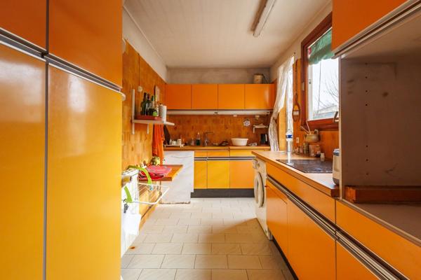 Pernes-les-Fontaines ? maison ancienne de 175 m² avec jardin, 3 chambres et vie de village à pied Pernes les fontaines
