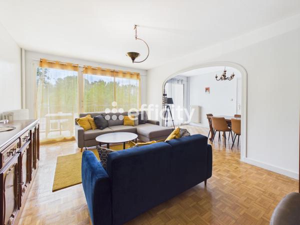 Appartement
         4 pièces
        - 91 m² Exclusivité 110 000 € *