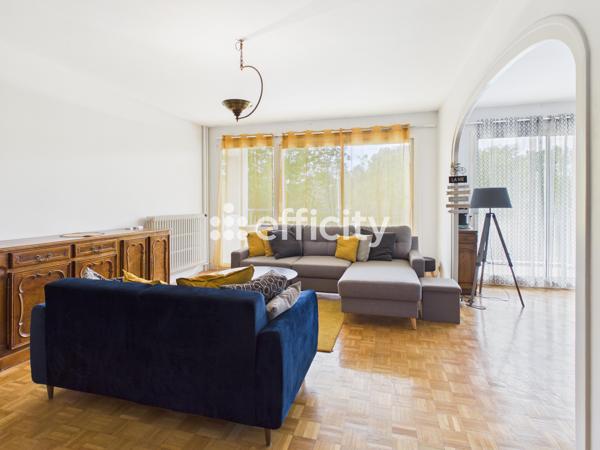Appartement
         4 pièces
        - 91 m² Exclusivité 110 000 € *