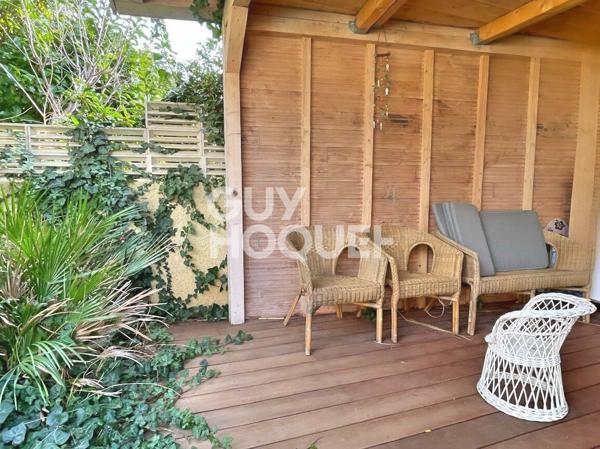 Maison à vendre à Canohès, 4 faces, 5 pièces, 3 chambres, garage, piscine, dépendance