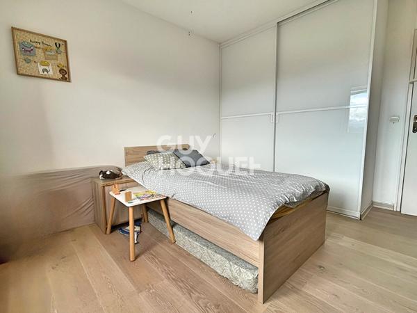 Maison à vendre à Canohès, 4 faces, 5 pièces, 3 chambres, garage, piscine, dépendance