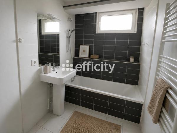 Appartement
         3 pièces
        - 63 m² Exclusivité 200 000 € *