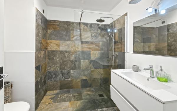 Appartement à louer    1 pièce • 34 m2 Nice