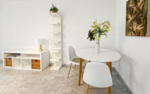 Appartement à louer    1 pièce • 34 m2 Nice