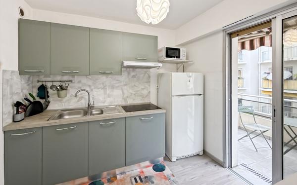 Appartement à louer    1 pièce • 34 m2 Nice
