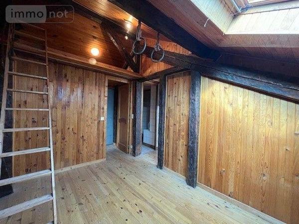 Appartement à rénover à vendre à Chambéry en Savoie (73000), ref : 73001-84   
centre ville
