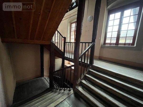 Appartement à rénover à vendre à Chambéry en Savoie (73000), ref : 73001-84   
centre ville