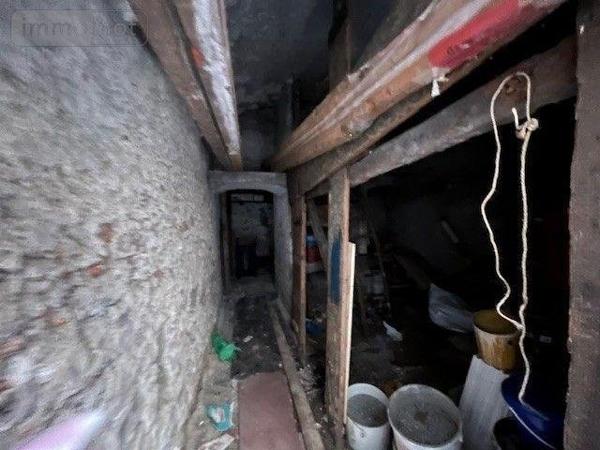 Appartement à rénover à vendre à Chambéry en Savoie (73000), ref : 73001-84   
centre ville