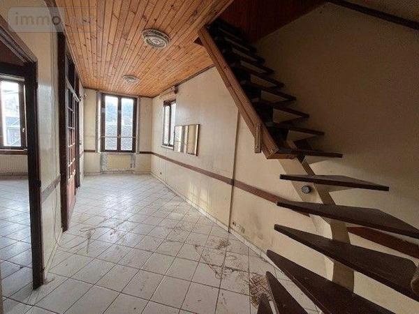 Appartement à rénover à vendre à Chambéry en Savoie (73000), ref : 73001-84   
centre ville