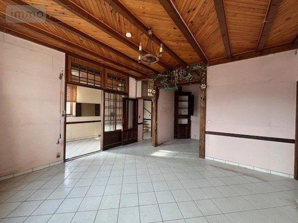 Appartement à rénover à vendre à Chambéry en Savoie (73000), ref : 73001-84   
centre ville