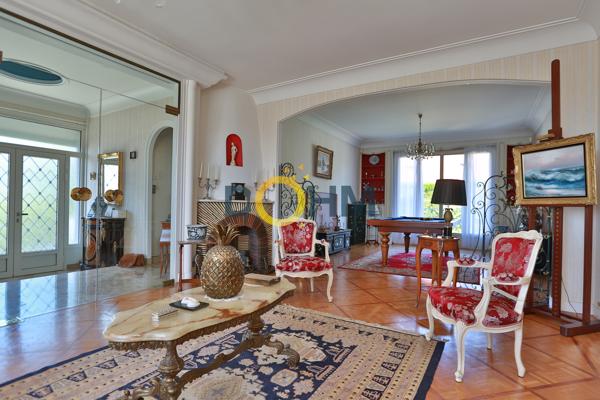 Maison 8 pièce(s) 3 chambre(s) 163 m²
