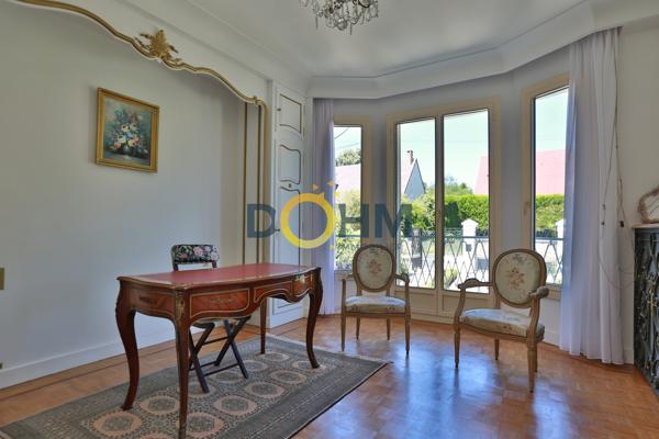 Maison 8 pièce(s) 3 chambre(s) 163 m²