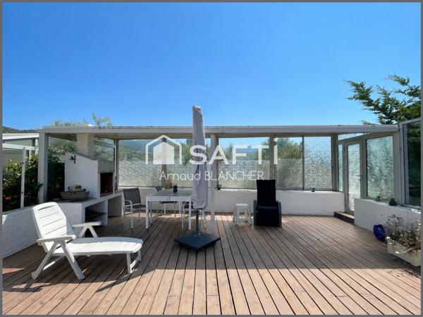 Villa atypique avec terrasse suspendue et vue spectaculaire sur la Méditerranée