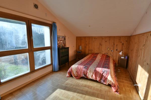 Maison à vendre 10 pièces Proche TONNAY CHARENTE.