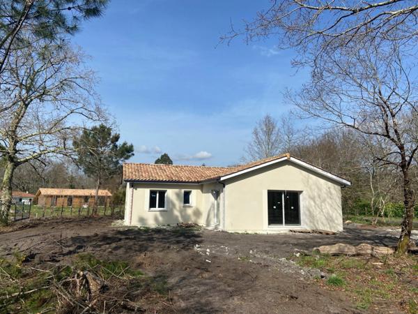 Maison à vendre    4 pièces •  Parentis-en-Born