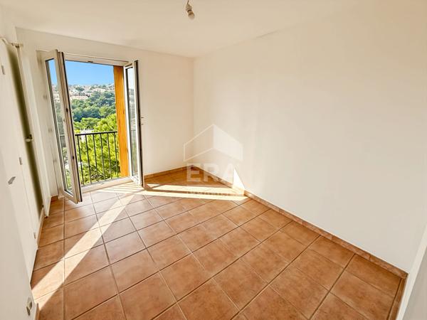 LES PENNES MIRABEAU - LE CLOS IDEAL- Appartement T4 de 69m2 avec 2 balcons dans une résidence sécurisée