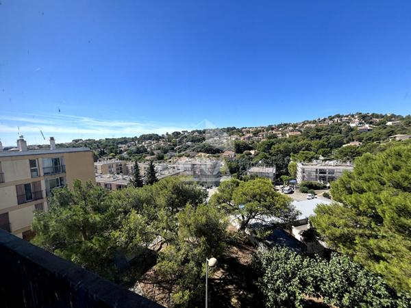 LES PENNES MIRABEAU - LE CLOS IDEAL- Appartement T4 de 69m2 avec 2 balcons dans une résidence sécurisée