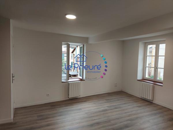 Appartement centre de charlieu avec garage