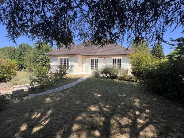 À vendre - Maison individuelle, 7 pièces située à Saint-Cyr-sur-Loire (37540)
