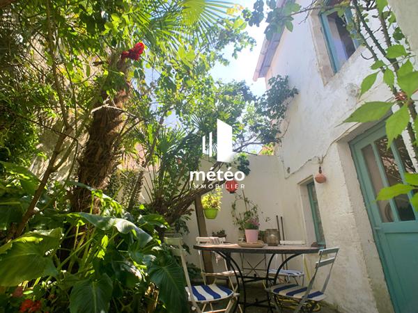 Maison à vendre 4 Chambres avec Jardin