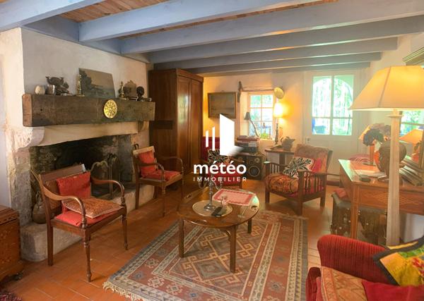 Maison à vendre 4 Chambres avec Jardin