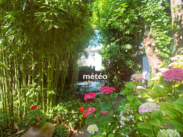 Maison à vendre 4 Chambres avec Jardin